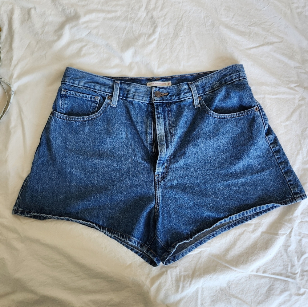 Levi’s High Waisted Mom Shorts